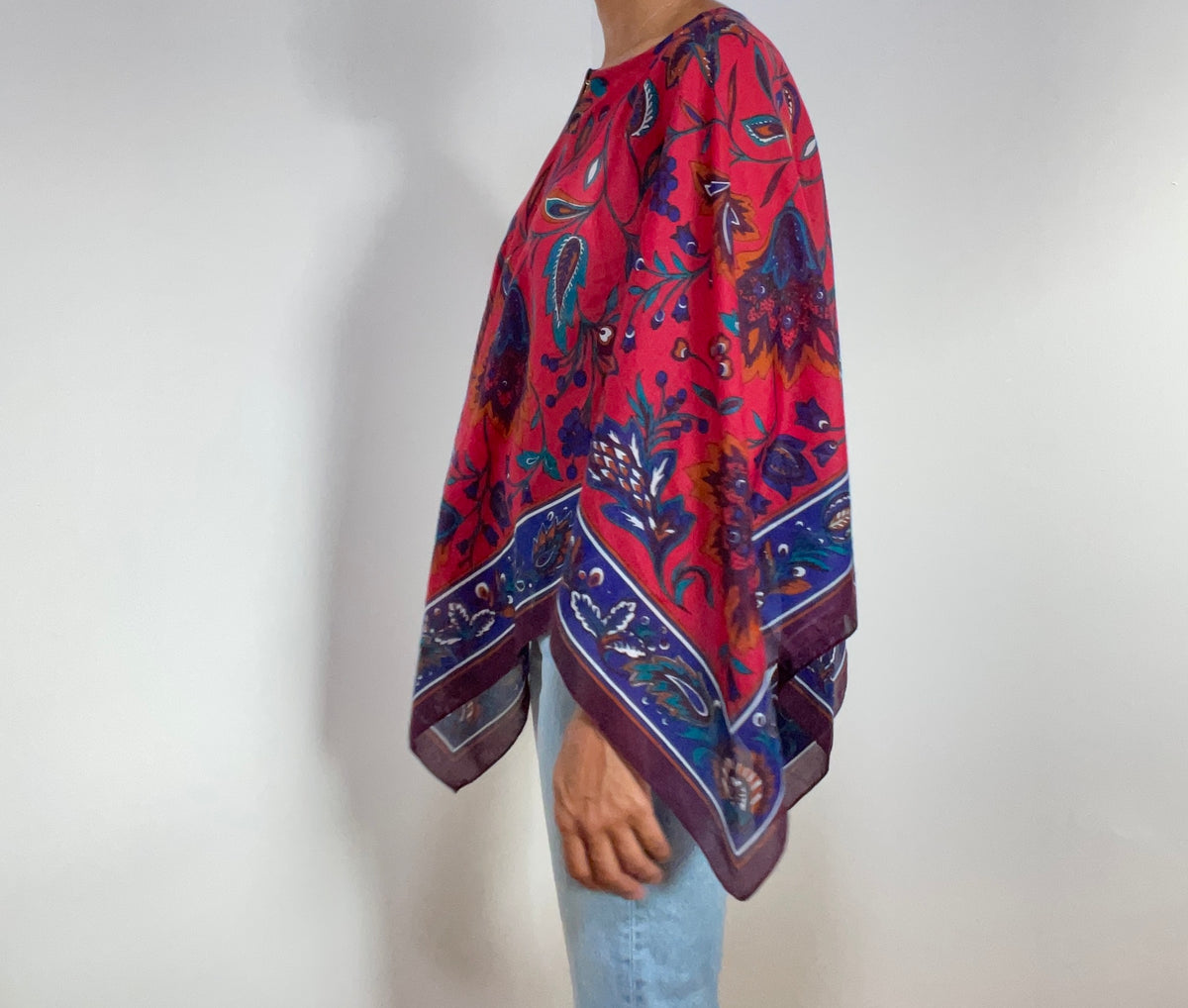 Bold Paisley Scarf Top (Large-2X)